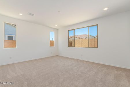 New construction Single-Family house 13988 W Mariposa Grande, Surprise, AZ 85387 Plan 55-RMRV2- photo 19 19