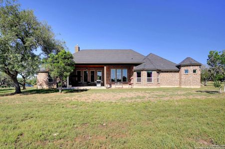 New construction Single-Family house 451 Stone Loop, Castroville, TX 78009 - photo 36 36