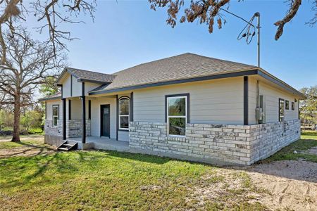New construction Single-Family house 306 E Castleshoals Dr, Granite Shoals, TX 78654 - photo