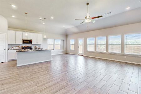 New construction Single-Family house 509 Claremont Drive, Justin, TX 76247 Barbosa - 40' Smart Series- photo 3 3