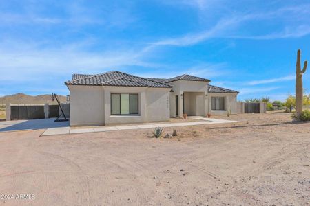 New construction Single-Family house 3462 W Silverdale Road, San Tan Valley, AZ 85144 - photo 3 3