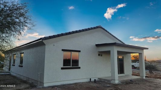 New construction Single-Family house 3345 W Santan Vista Drive, Eloy, AZ 85131 - photo 5 5