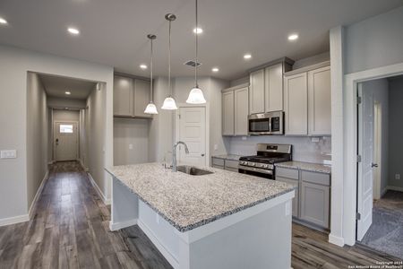 New construction Single-Family house 1021 Willowbrook, New Braunfels, TX 78130 The Creek View- photo 8 8