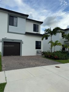 New construction Townhouse house 15808 Sw 136Th Way, Unit 15808, Miami, FL 33196 - photo 2 2