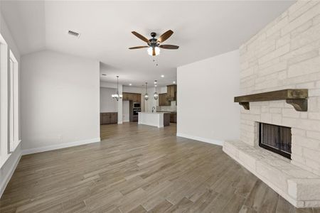 New construction Single-Family house 729 Winecup Way, Midlothian, TX 76065 Concept 2050- photo 5 5