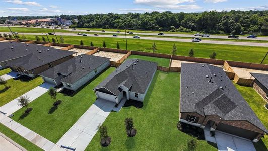 New construction Single-Family house 1042 Great Barracuda Lane, Alvin, TX 77511 The Baxtor- photo 2 2