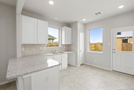 New construction Single-Family house 709 Angus Drive, Seguin, TX 78155 Evergreen- photo 8 8