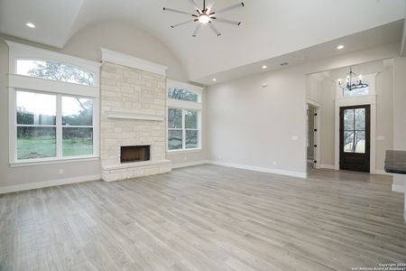 New construction Single-Family house 399 Bauer Ln, Castroville, TX 78009 - photo 16 16