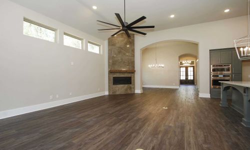 New construction Single-Family house 111 Mineral River Loop, Kyle, TX 78640 - photo 16 16