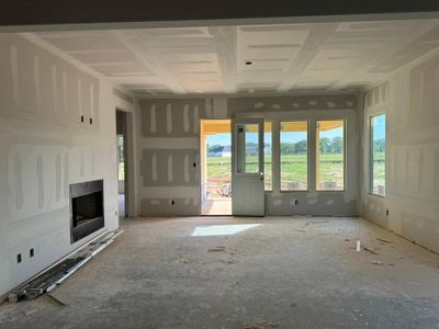 New construction Single-Family house 1244 Comal Lane, Springtown, TX 76082 - photo 4 4