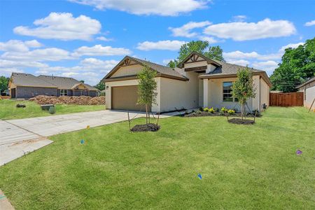 New construction Single-Family house 404 Clark Avenue, Weatherford, TX 76085 - photo 1 1