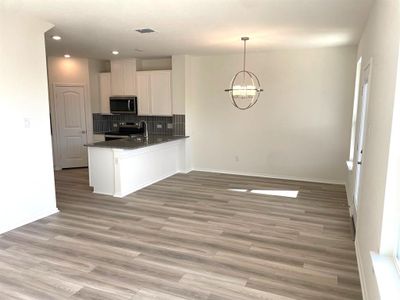 New construction Single-Family house 509 Logan James Ln, Pflugerville, TX 78660 - photo 4 4