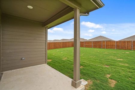 New construction Single-Family house 2332 Briscoe Ranch Drive, Weatherford, TX 76087 REDROCK- photo 35 35