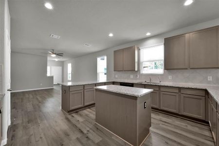 New construction Single-Family house 14095 Lake Trout Drive, Conroe, TX 77384 - photo 11 11