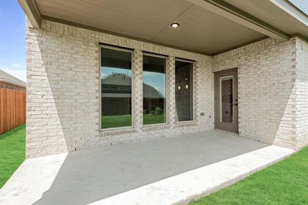 New construction Single-Family house 1348 Beaumont Lane, Red Oak, TX 75154 Spring Cress II- photo 37 37
