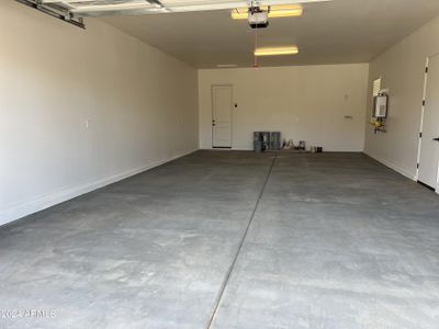 New construction Single-Family house 16000 W Montana Del Oro Drive, Surprise, AZ 85387 - photo 19 19