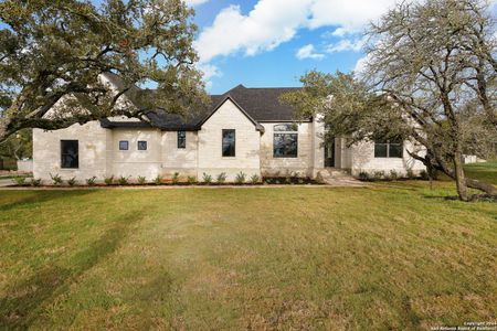 New construction Single-Family house 399 Bauer Ln, Castroville, TX 78009 - photo 13 13