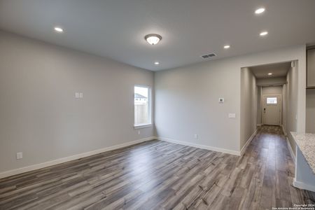 New construction Single-Family house 1021 Willowbrook, New Braunfels, TX 78130 The Creek View- photo 8 8