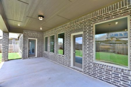 New construction Single-Family house 12018 Grassy Bend Drive, Mont Belvieu, TX 77523 - photo 13 13