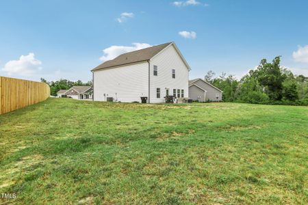 New construction Single-Family house 172 Santa Rosa Way, Four Oaks, NC 27524 - photo 32 32