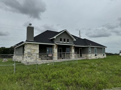 New construction Single-Family house 1027 Cr 319, La Vernia, TX 78121 - photo 9 9