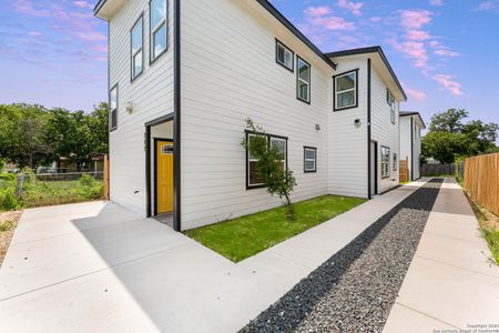 New construction Multi-Family house 323 Gabriel, Unit 201-202, San Antonio, TX 78202 - photo 0