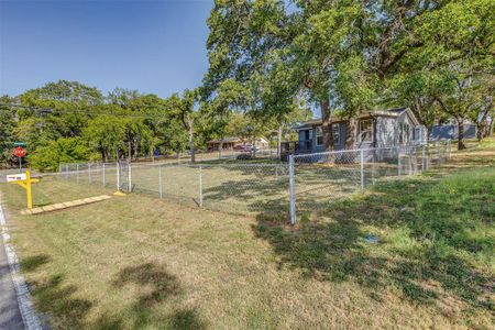 New construction Single-Family house 501 Marquette Avenue, Azle, TX 76020 - photo 28 28