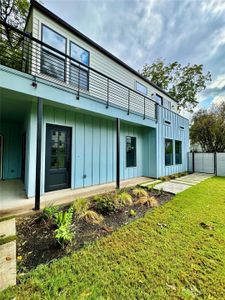 New construction Single-Family house 1113 Walton Ln, Unit 1, Austin, TX 78721 - photo 0