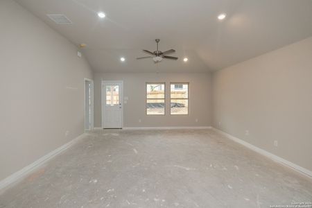 New construction Single-Family house 13111 Bay Point Way, Saint Hedwig, TX 78152 Eastland- photo 3 3