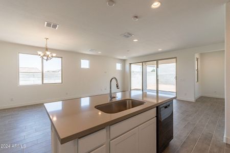 New construction Single-Family house 24196 W Hess Avenue, Buckeye, AZ 85326 - photo 5 5