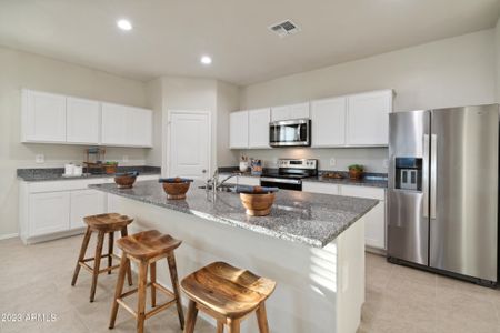 New construction Single-Family house 36122 W San Alvarez Avenue, Maricopa, AZ 85138 - photo 6 6