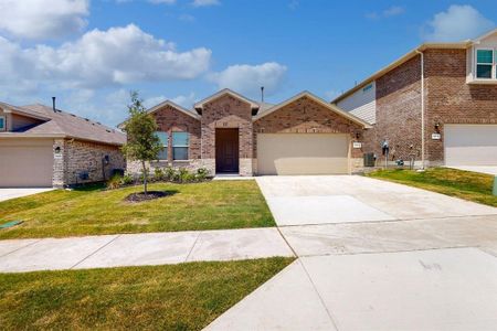 New construction Single-Family house 9413 Fallston Drive, Fort Worth, TX 76108 - photo 1 1