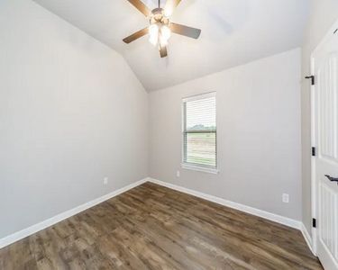 New construction Single-Family house 1313 Sanger Drive, Springtown, TX 76082 - photo 10 10