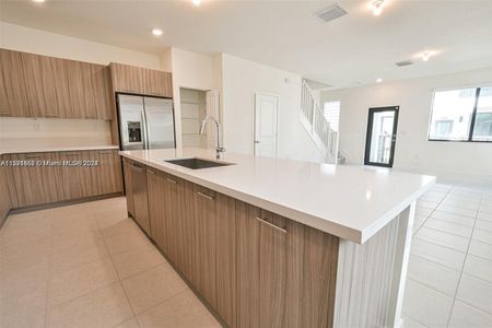 New construction Single-Family house 4589 Nw 83Rd Path, Doral, FL 33166 - photo 4 4