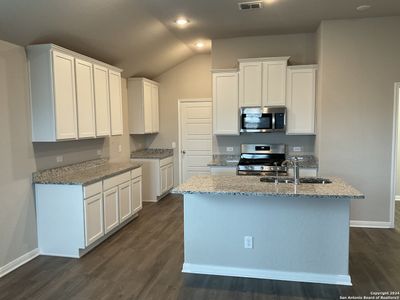 New construction Single-Family house 5018 Topaz Bnd, San Antonio, TX 78222 - photo 17 17