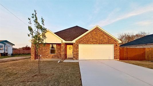 New construction Single-Family house 9413 Prairieview Drive, Fort Worth, TX 76134 - photo 2 2