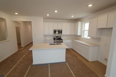 New construction Single-Family house 21846 Redwood Bluff Trail, Cypress, TX 77433 Rayburn- photo 3 3