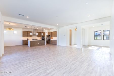 New construction Single-Family house 7550 W Gelding Drive, Peoria, AZ 85381 5524- photo 10 10
