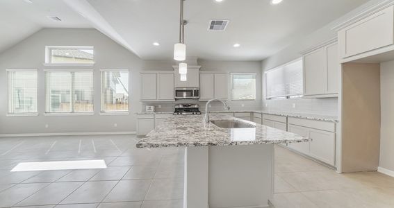 New construction Single-Family house 608 Silver Pear Court, Montgomery, TX 77316 Enclave - Villas- photo 6 6