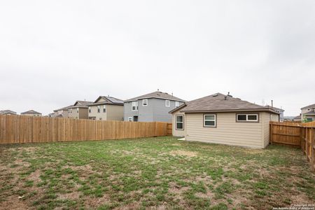 New construction Single-Family house 5740 Brook Pr, San Antonio, TX 78244 - photo 25 25
