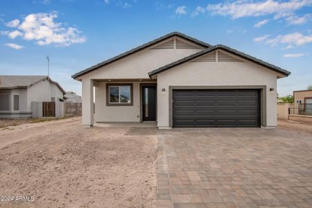 New construction Single-Family house 8709 W Reventon Drive, Arizona City, AZ 85123 - photo 2 2