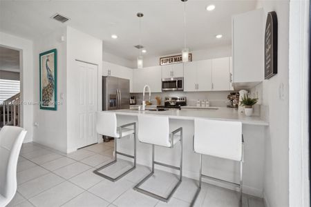 New construction Townhouse house 13324 Sw 287Th Ter, Homestead, FL 33033 - photo 15 15