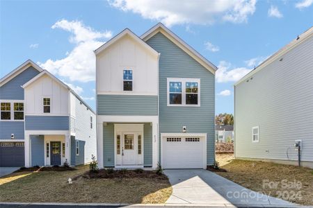 New construction Single-Family house 432 Kingsway Circle, Charlotte, NC 28214 - photo 0