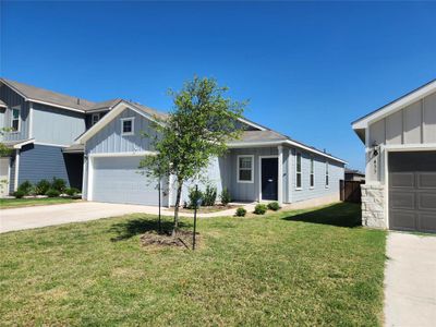 New construction Single-Family house 429 Stone Water Ln, Jarrell, TX 76537 - photo 0 0