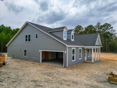 New construction Single-Family house 385 Duncan Creek Road, Lillington, NC 27546 - photo