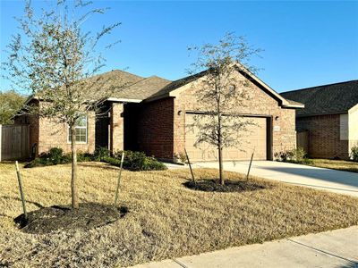 New construction Single-Family house 5013 Coral Vine Court, Pearland, TX 77584 - photo 1 1