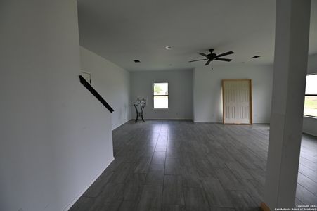 New construction Single-Family house 1110 Atascosa County Road 101, Floresville, TX 78114 - photo 44 44