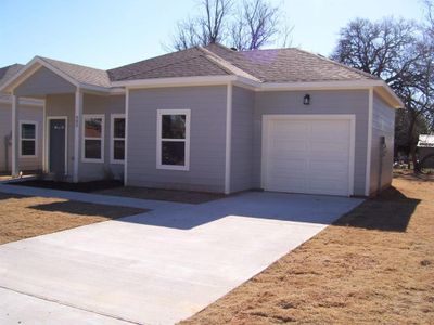 New construction Single-Family house 902 W Florence Street, Denison, TX 75020 - photo 17 17