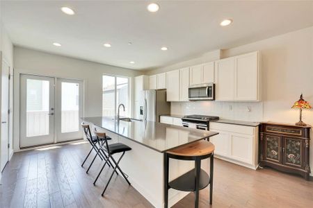 New construction Single-Family house 814 North Bluff Dr, Unit 87, Austin, TX 78745 - photo 6