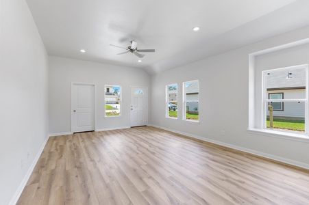 New construction Single-Family house 17691 Cedar Crest Drive, Conroe, TX 77306 - photo 16 16